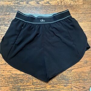 NWT - ALO Yoga Women's Black Match Point Short